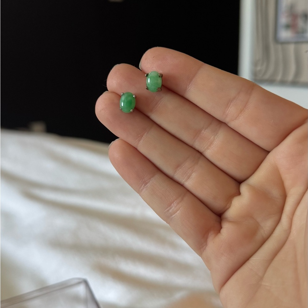 Elegant Green Stud Earrings
